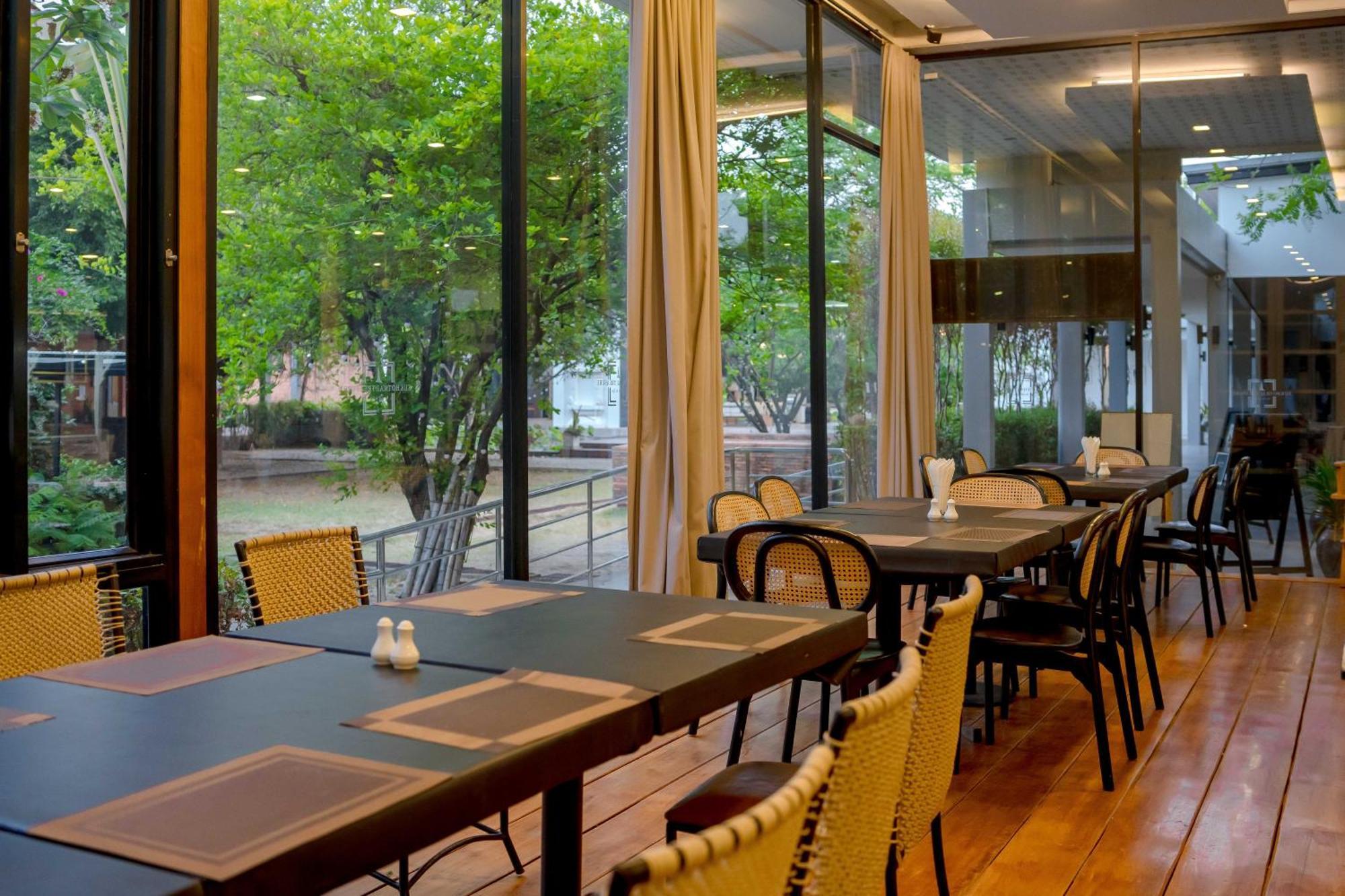 Sukhothai Treasure Resort & Spa Bagian luar foto