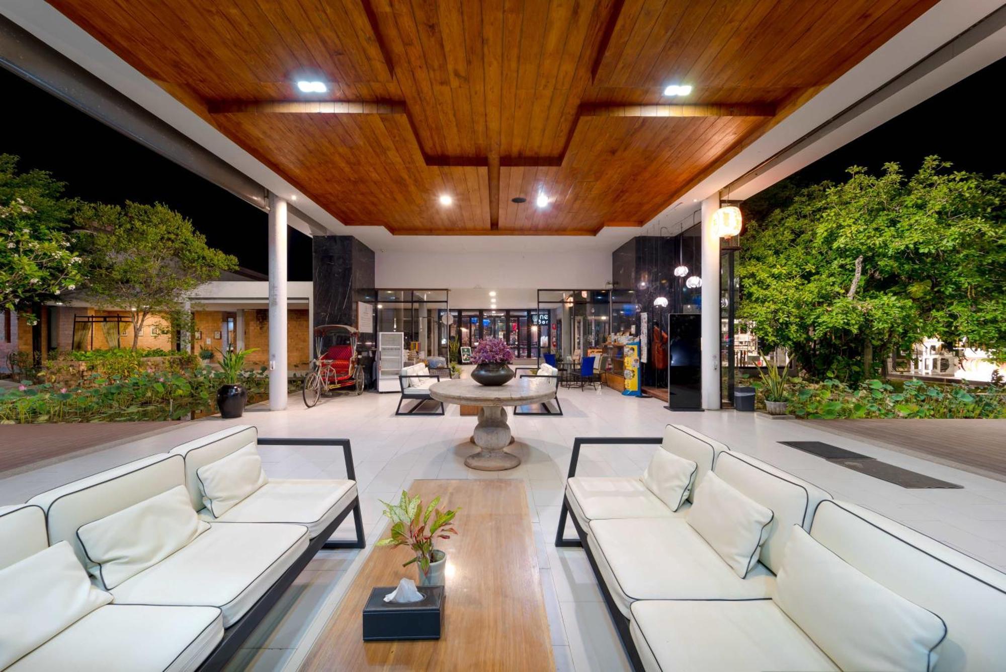 Sukhothai Treasure Resort & Spa Bagian luar foto