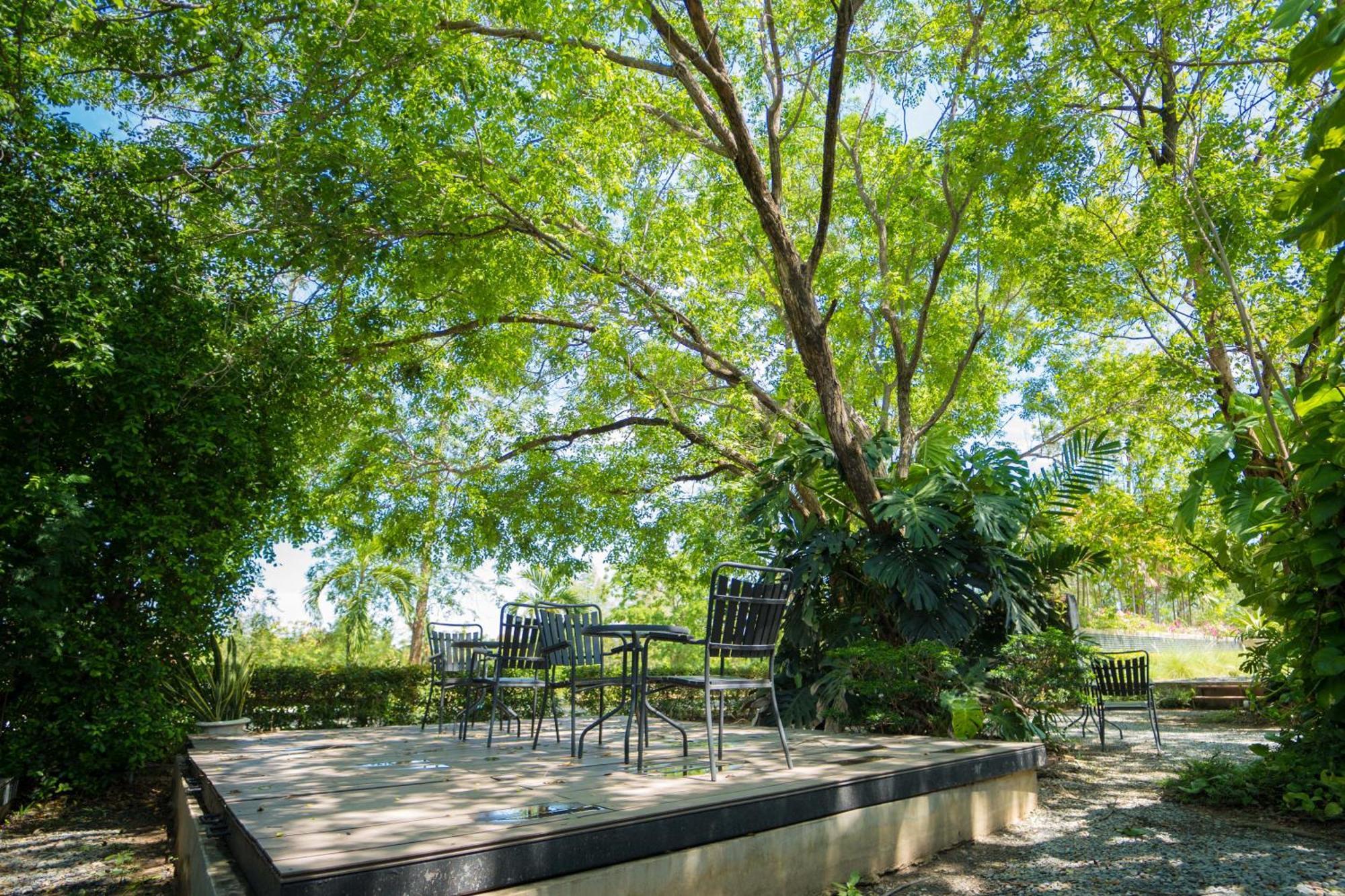 Sukhothai Treasure Resort & Spa Bagian luar foto